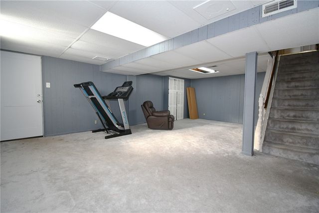 107 Queen Dr, Monroeville, PA 15146