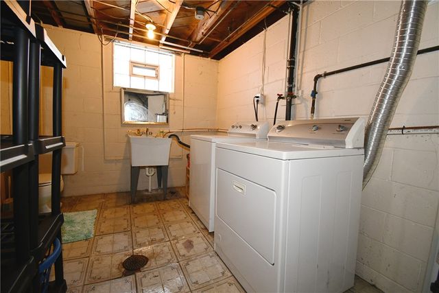 107 Queen Dr, Monroeville, PA 15146