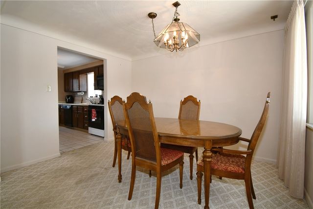 107 Queen Dr, Monroeville, PA 15146