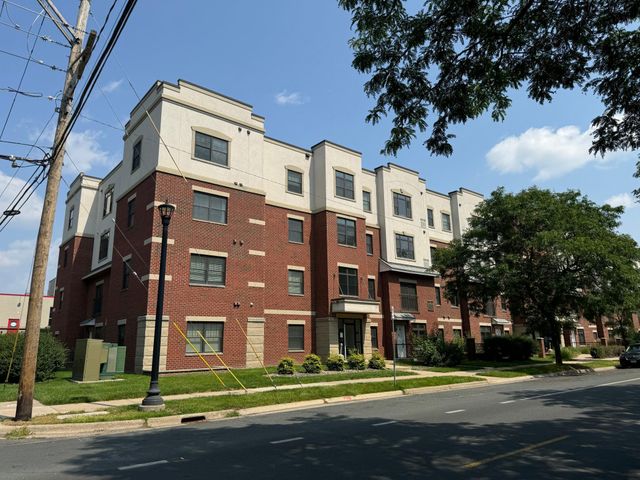 619 8th Street SE 115, Minneapolis, MN 55414