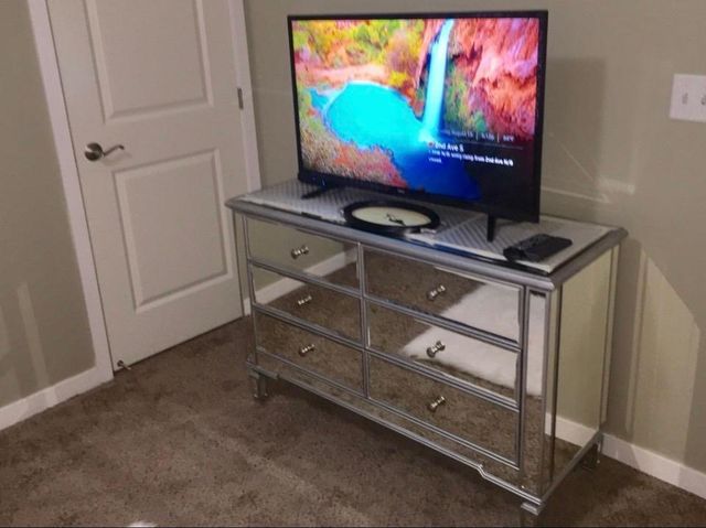 619 8th Street SE 115, Minneapolis, MN 55414