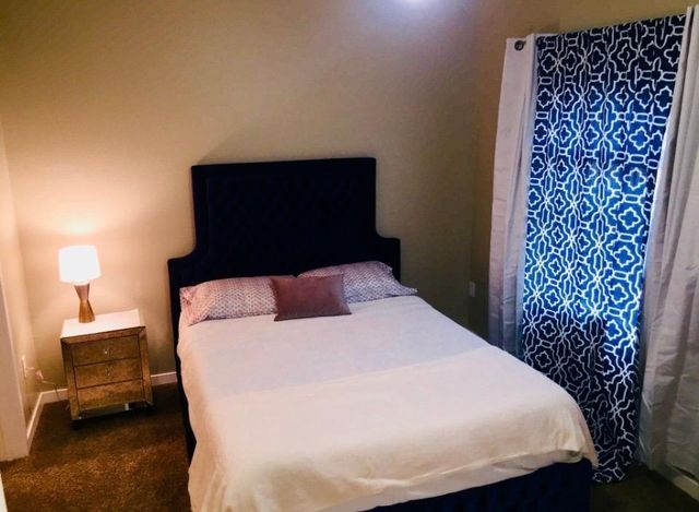 619 8th Street SE 115, Minneapolis, MN 55414