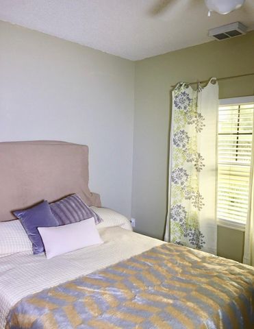 619 8th Street SE 115, Minneapolis, MN 55414