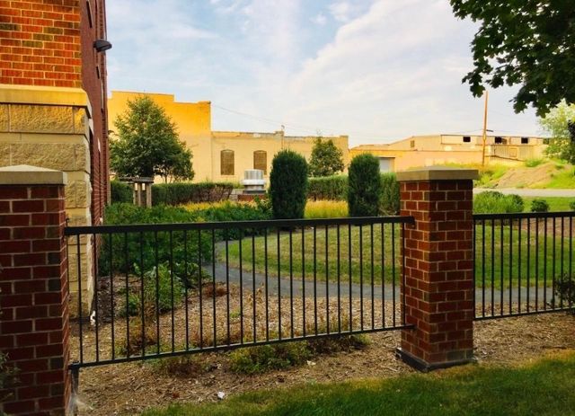 619 8th Street SE 115, Minneapolis, MN 55414