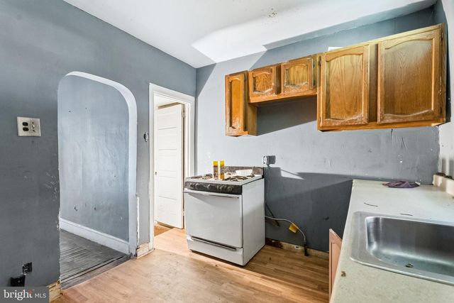 5424 RIDGEWOOD ST, Philadelphia, PA 19143