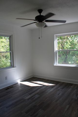 78 College St, Erin, TN 37061