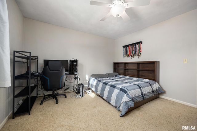 73 HICKORY RIDGE Drive, Morton, IL 61550