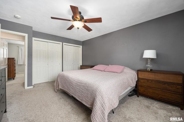 73 HICKORY RIDGE Drive, Morton, IL 61550