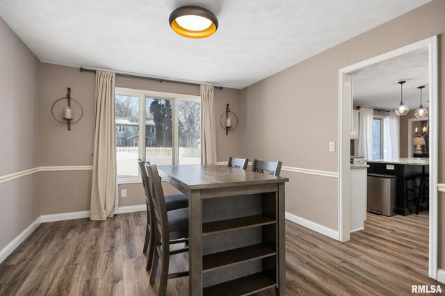 73 HICKORY RIDGE Drive, Morton, IL 61550