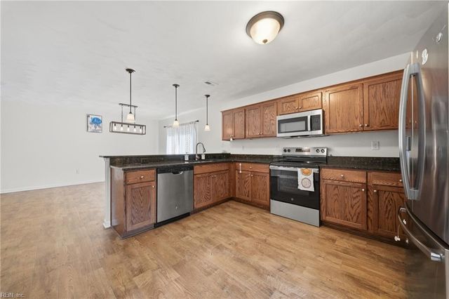 1616 Whittamore RD, Chesapeake, VA 23322