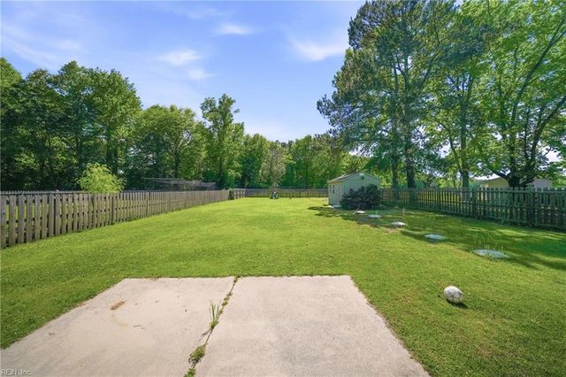 1616 Whittamore RD, Chesapeake, VA 23322