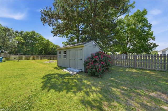 1616 Whittamore RD, Chesapeake, VA 23322