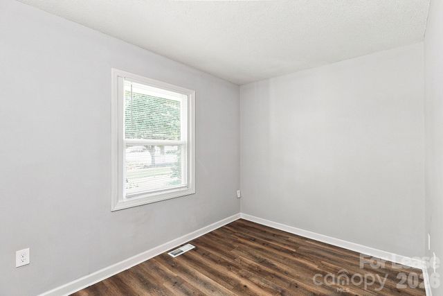 910 Canton Place, Charlotte, NC 28206
