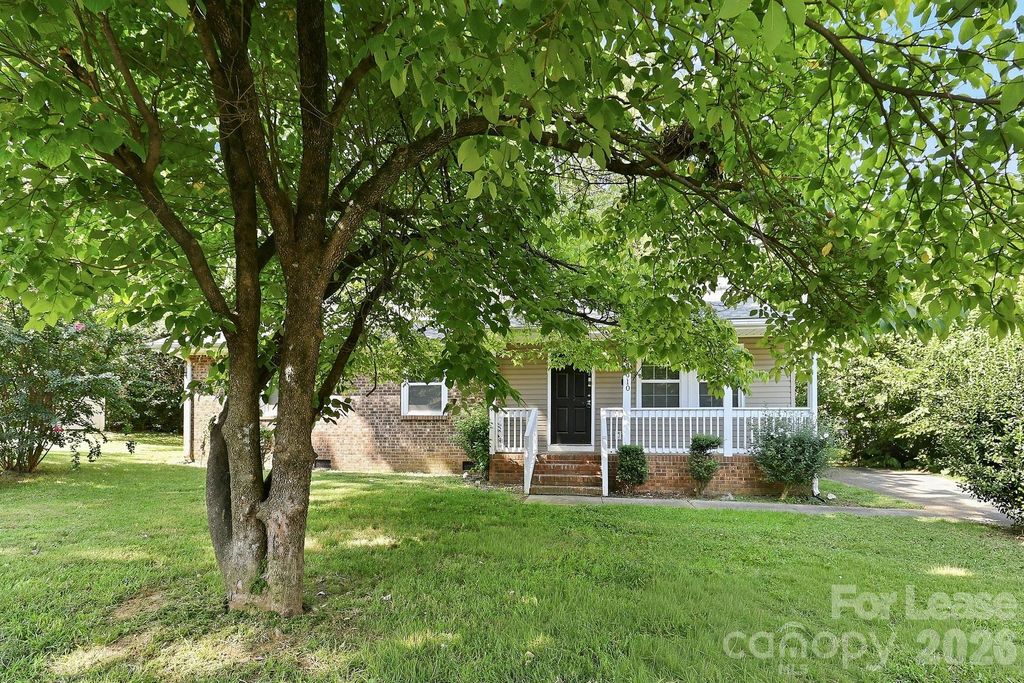 910 Canton Place, Charlotte, NC 28206