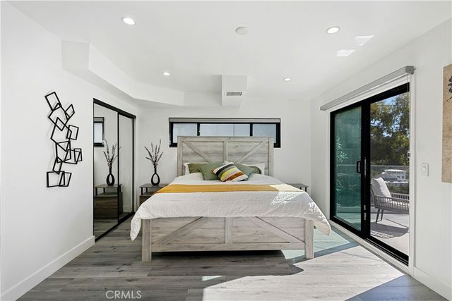 8960 Crescent Drive, Los Angeles, CA 90046