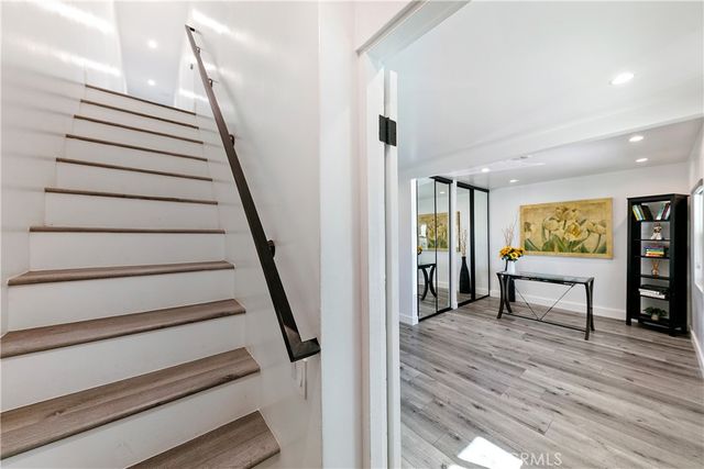 8960 Crescent Drive, Los Angeles, CA 90046