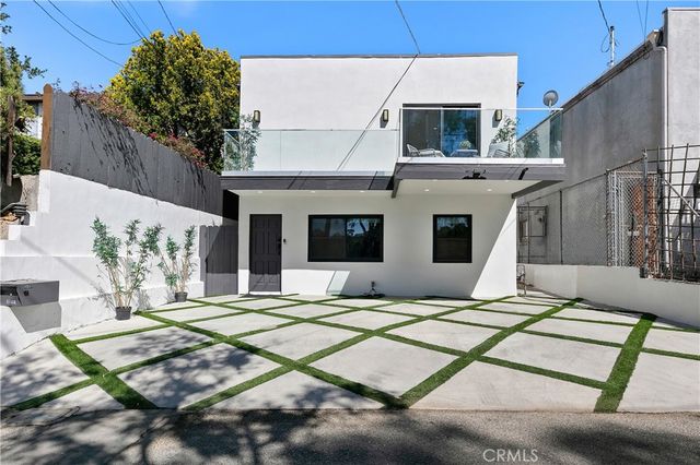 8960 Crescent Drive, Los Angeles, CA 90046