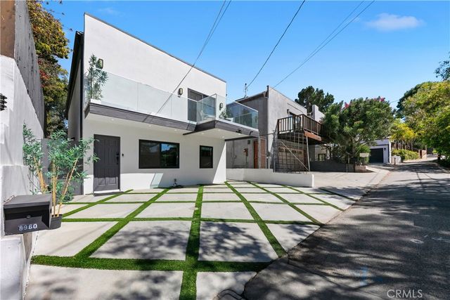 8960 Crescent Drive, Los Angeles, CA 90046