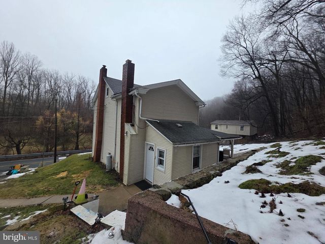 702 WYOMISSING RD, Mohnton, PA 19540