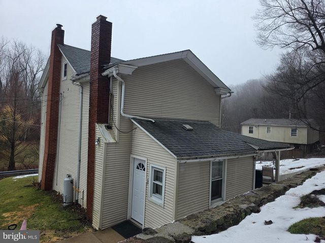 702 WYOMISSING RD, Mohnton, PA 19540