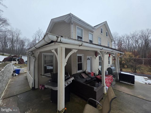 702 WYOMISSING RD, Mohnton, PA 19540