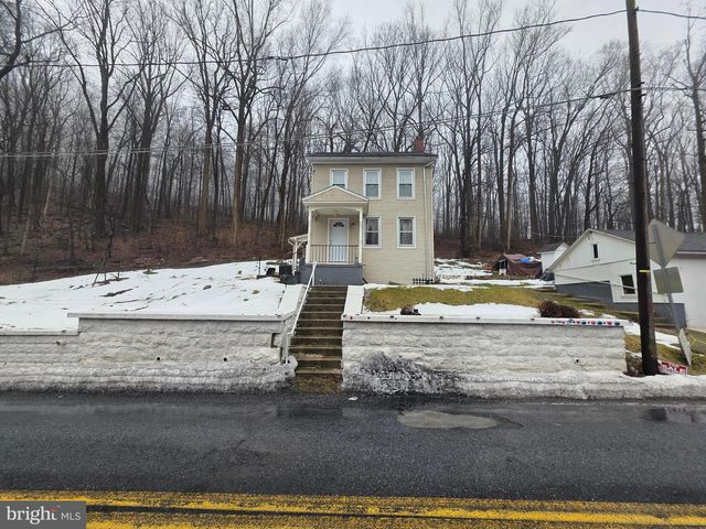 702 WYOMISSING RD, Mohnton, PA 19540