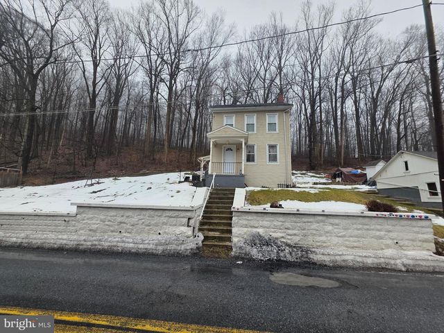 702 WYOMISSING RD, Mohnton, PA 19540