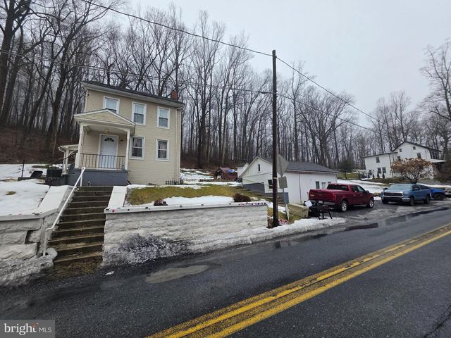 702 WYOMISSING RD, Mohnton, PA 19540