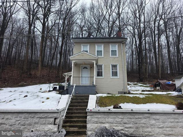 702 WYOMISSING RD, Mohnton, PA 19540