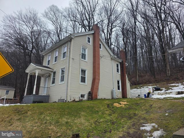 702 WYOMISSING RD, Mohnton, PA 19540