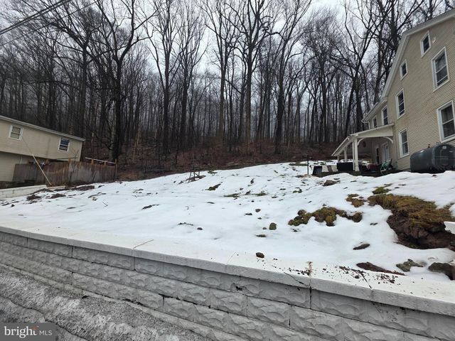 702 WYOMISSING RD, Mohnton, PA 19540