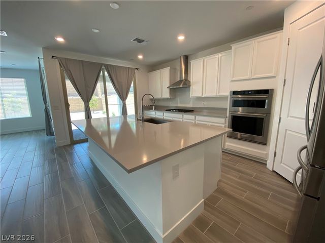 10001 Birch Knoll Avenue, Las Vegas, NV 89166