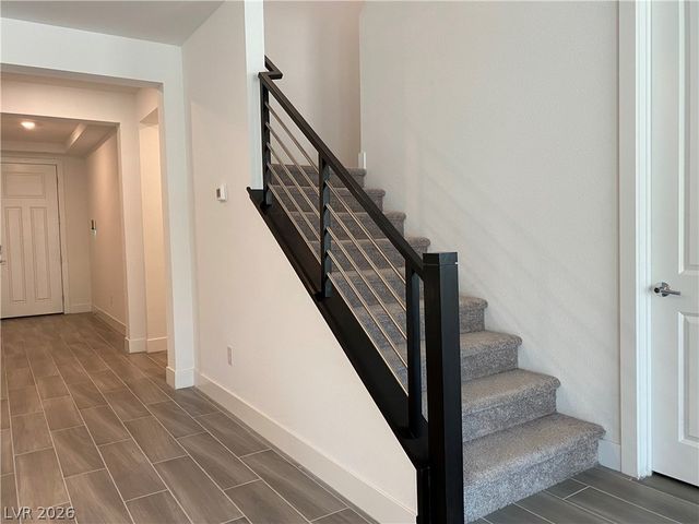 10001 Birch Knoll Avenue, Las Vegas, NV 89166