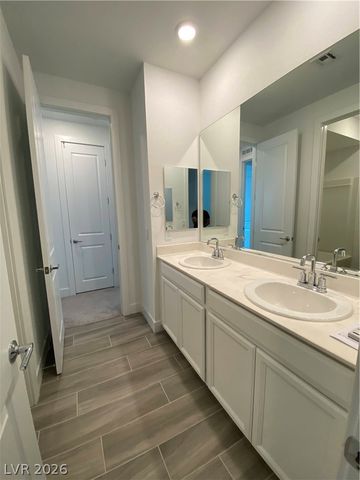 10001 Birch Knoll Avenue, Las Vegas, NV 89166