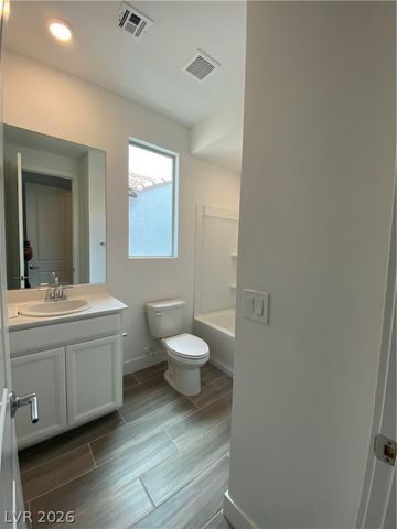 10001 Birch Knoll Avenue, Las Vegas, NV 89166