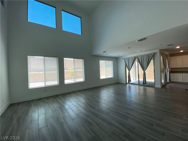 10001 Birch Knoll Avenue, Las Vegas, NV 89166