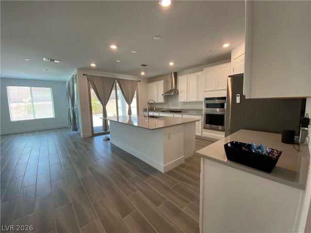 10001 Birch Knoll Avenue, Las Vegas, NV 89166