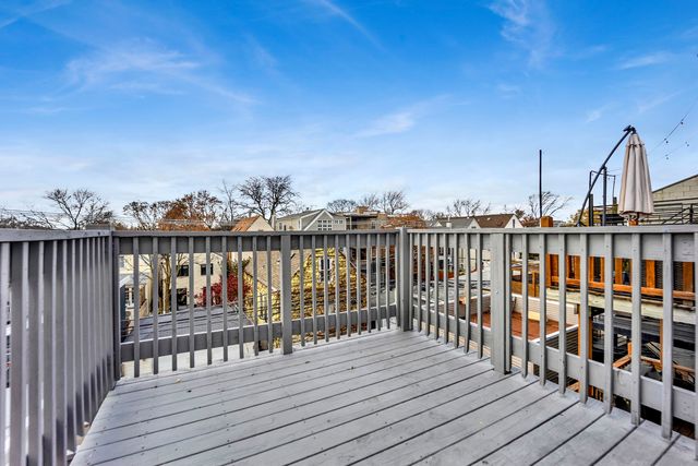 3316 N Damen Avenue 3, Chicago, IL 60618
