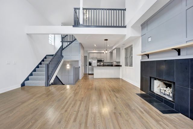 3316 N Damen Avenue 3, Chicago, IL 60618