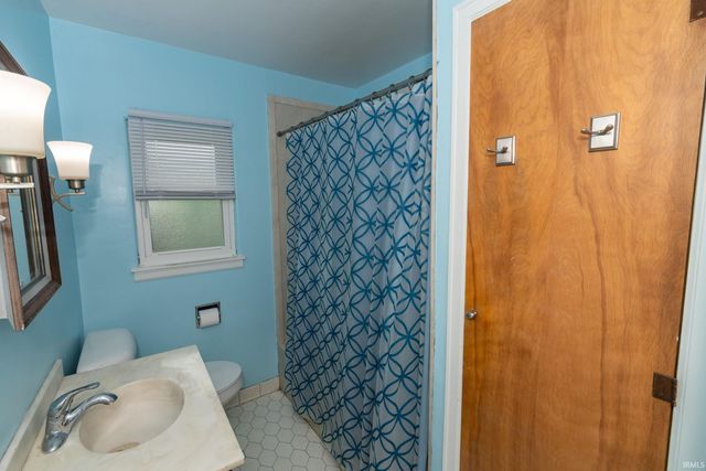 1922 E Fox Street, South Bend, IN 46613
