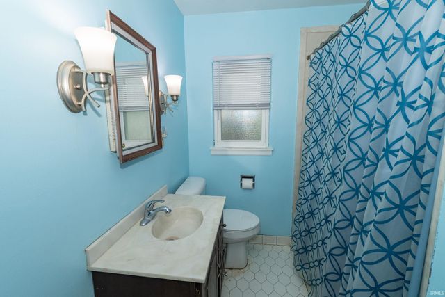 1922 E Fox Street, South Bend, IN 46613