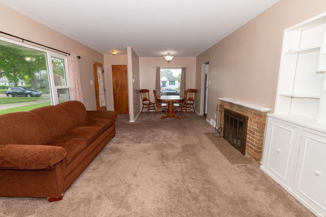 1922 E Fox Street, South Bend, IN 46613