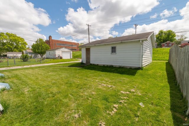 1922 E Fox Street, South Bend, IN 46613