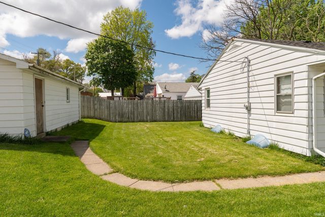 1922 E Fox Street, South Bend, IN 46613