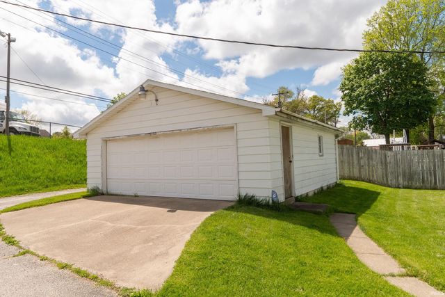1922 E Fox Street, South Bend, IN 46613