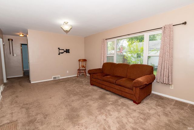 1922 E Fox Street, South Bend, IN 46613