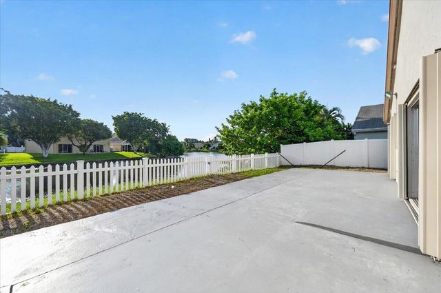 3090 Thames Way, Miramar, FL 33025
