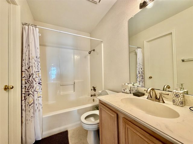 1302 Old Knoll Drive, Wylie, TX 75098