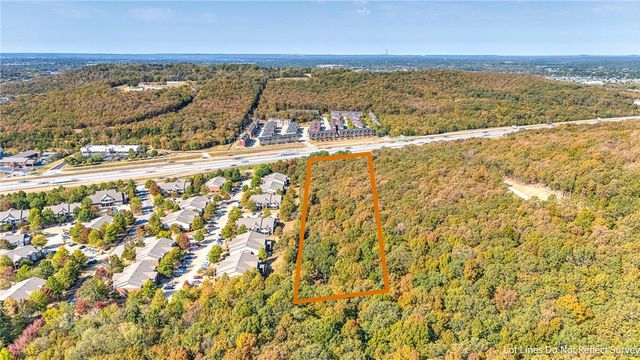 S Futrall Drive, Fayetteville, AR 72701