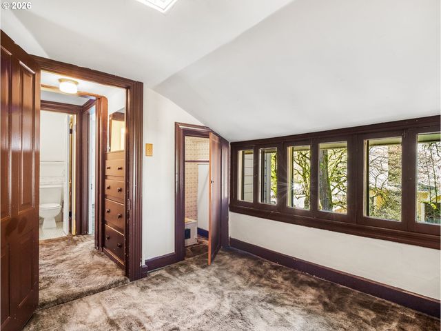 947 Se SPOKANE St Se, Portland, OR 97202